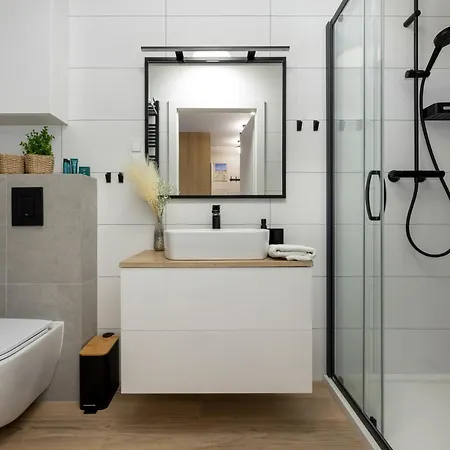 De-lux M - Easy - Rent *