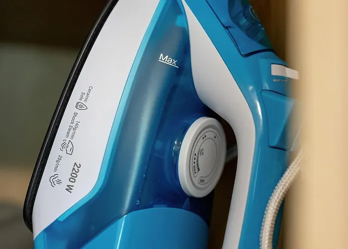 De-lux M - Easy - Rent Нехоже