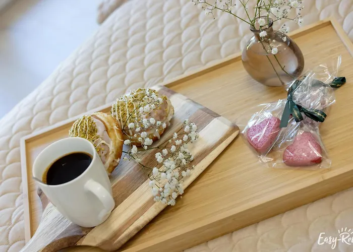 Апартаменты De-lux M - Easy - Rent Нехоже