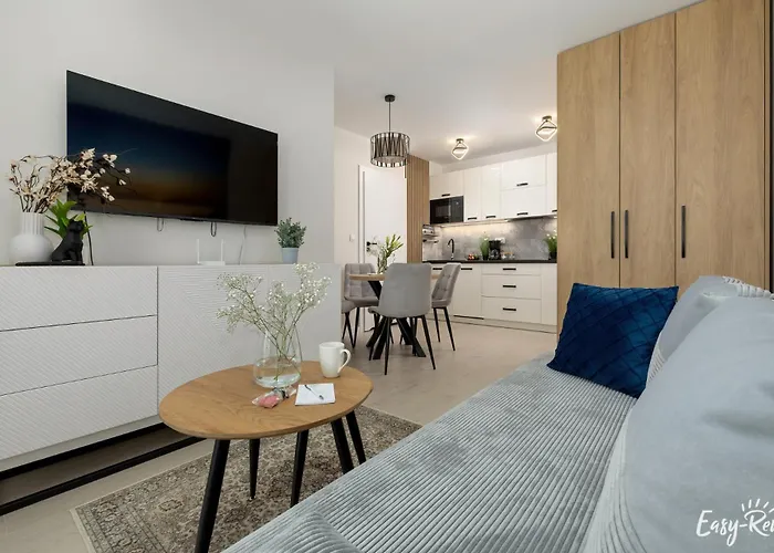 De-lux M - Easy - Rent * Нехоже